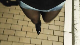 Anteprima del video: SEMPRE BELLO FARE LA PUTTANA DI STRADA