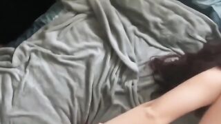 Fibbie e legacci per la fidanzata culona