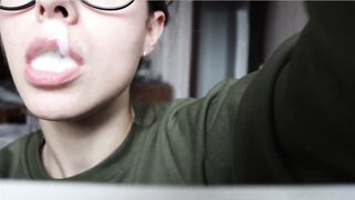 Play cum giochi di sborra