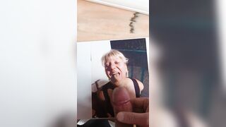 Moglie sborrata in faccia come una puttana