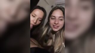 Due verginelle succhia cazzi