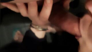 La succhia cazzi di mia moglie