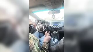 Anteprima del video: Auostoppista maiala paga il viaggio con una pompa