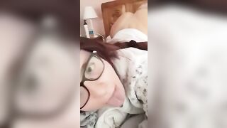 Porcella mostra il culetto da sfondare in cam