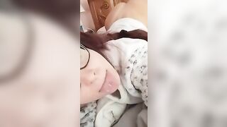 Porcella mostra il culetto da sfondare in cam