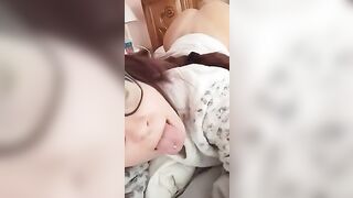 Porcella mostra il culetto da sfondare in cam