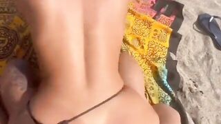 Una bella scopata in spiaggia