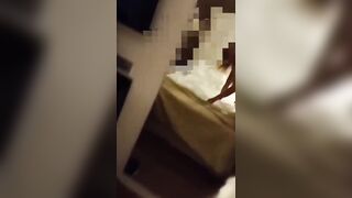 Mi faccio un selfie mentre inculo a pecora la escort