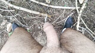 Esibizionismo nel bosco