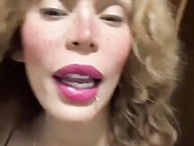 La trans fa un giochetto col suo boy