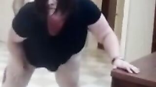 Quella Porca Bbw Di Mia Zia se lo Fa Sfondare