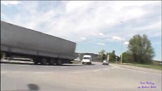 Giovane puttanella tettona