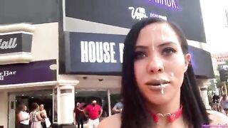 Faccia ricoperta di sborra