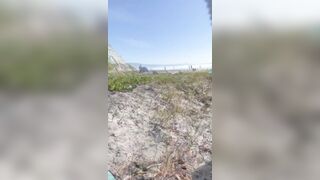 Coppietta si masturba a vicenda