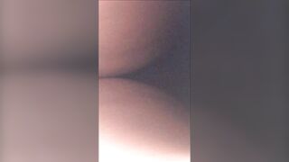 Tra le gambe di mia moglie