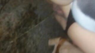 Antonella che piscia