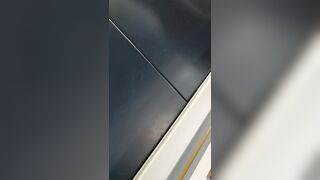 Spiata mentre fa la spesa