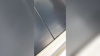 Spiata mentre fa la spesa