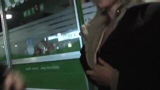 Giovane puttanella biondina 2