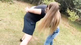 Anteprima del video: Calci nelle palle dello schiavo