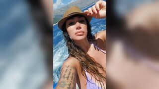 Porto in motoscafo questa mignotta