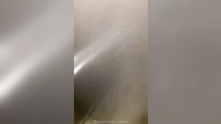 3 ZOCCOLE SUCCHIANO UN PISELLO IN ASCENSORE