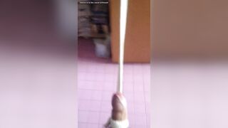 aprire armadio col cazzo