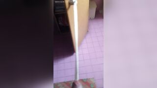 aprire armadio col cazzo