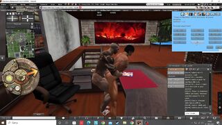 Lo prende duro in culo