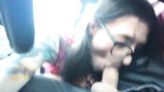 Gran bella mora spompa in auto