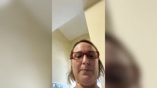 Mamma tettona mi manda un video