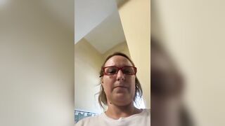 Mamma tettona mi manda un video