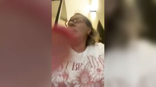 Mamma tettona mi manda un video