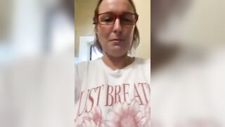 Mamma tettona mi manda un video