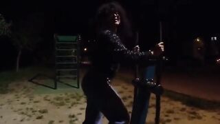 Scopa la ragazza del suo migliore amico