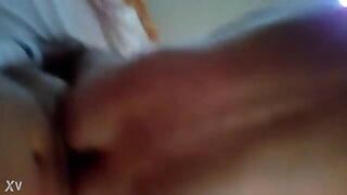 Anteprima del video: LETIZIA MI RIPRENDE MENTRE MI SCOPA