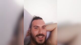 Coppietta fa una live per i fan