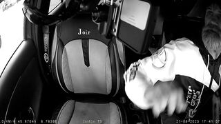 La DASHCAM nascosta riprende la prsotituta all'opera