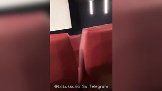 MOSTRA LE SUE COSE AL CINEMA