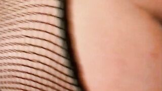 Ludovica, signora matura romana gode alla pecorina sul tavolo