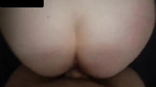 Scopo la escort italiana davanti alla finestra dell'HOTEL