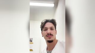 Io ed il coinquilino ci divertiamo con la protituta