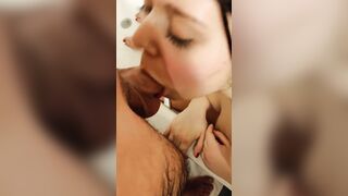 Fidanzata italiana pompinara in vasca