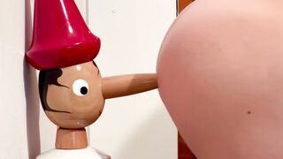 Anteprima del video: INCULATA DA PINOCCHIO