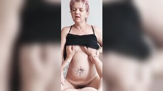 Moglie amatoriale scopata in un vero video casalingo