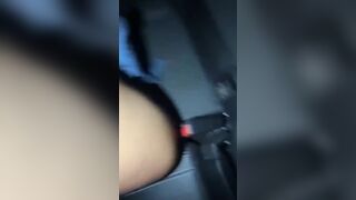 Mi diverto con la zoccola in car
