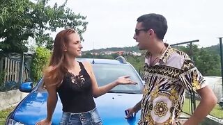 Fidanzata italiana infedele tiene due cazzi alla volta