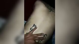 Due colpi e le sfondo il culo alla passerotta