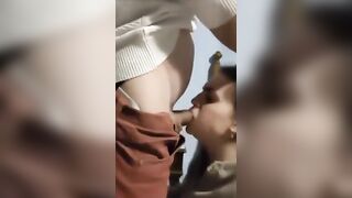 Anteprima del video: Moglie pompinara tradisce il marito