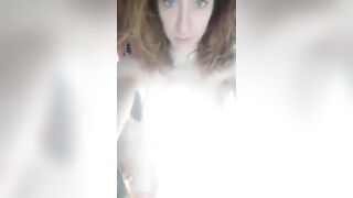 La mia puttana mi manda sto video